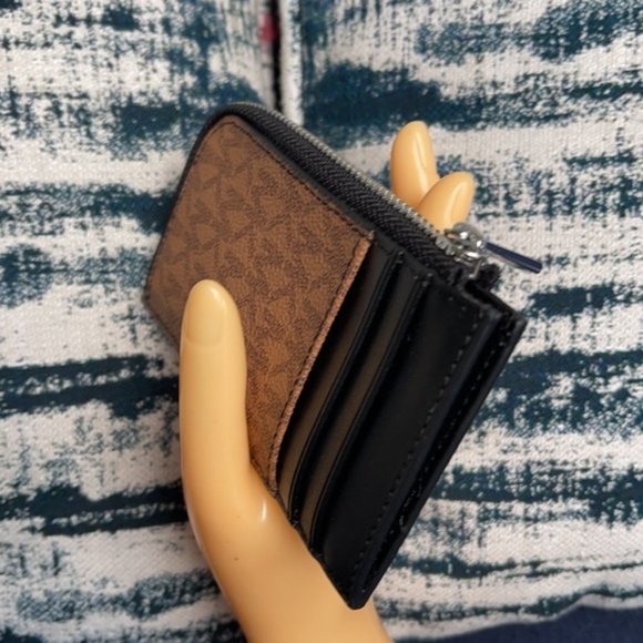 Michael Kors L Zip Mini Wallet - Picture 15 of 16